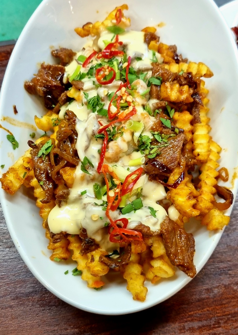 Loaded fries with steak and chillies